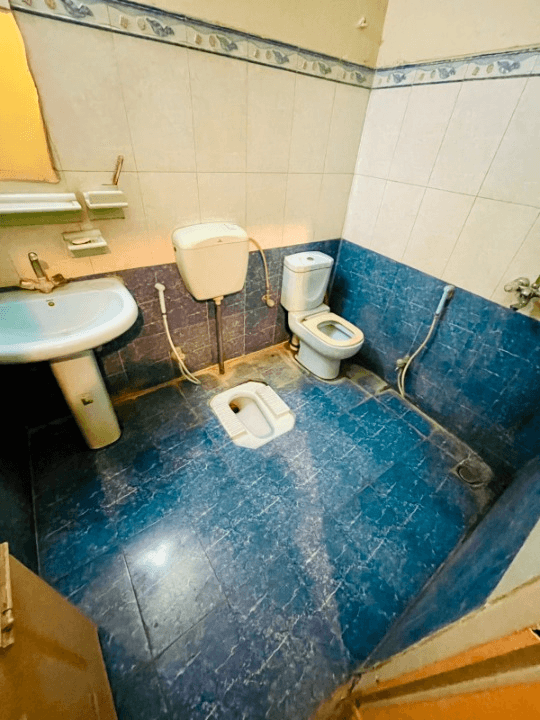 Washroom 1 in 10 Marla triple storey house for sale in Gulberg 3, Lahore