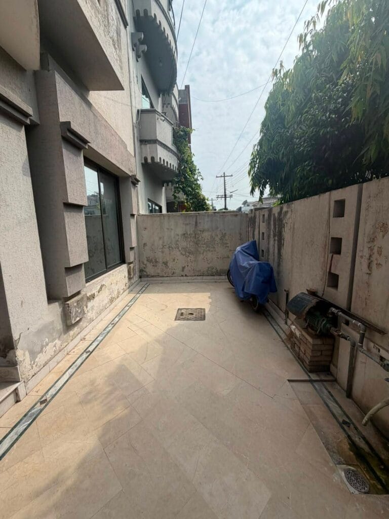 Side Passage – Ground Floor for Rent Wapda Town Phase 1 Lahore