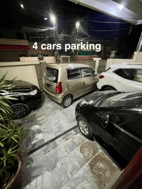 4-car covered parking at 10 Marla triple storey house for sale in Gulberg 3, Lahore