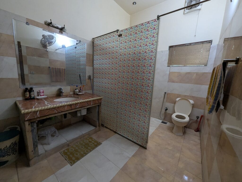 1 Kanal House for Sale – Valancia Society Block C1, Lahore | Washroom 2 View